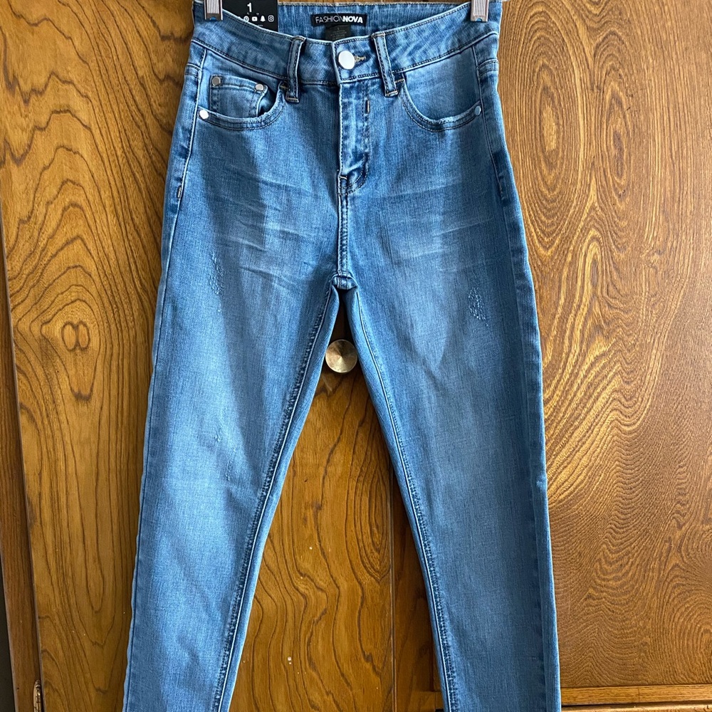 Light washed fashion nova skinny jeans